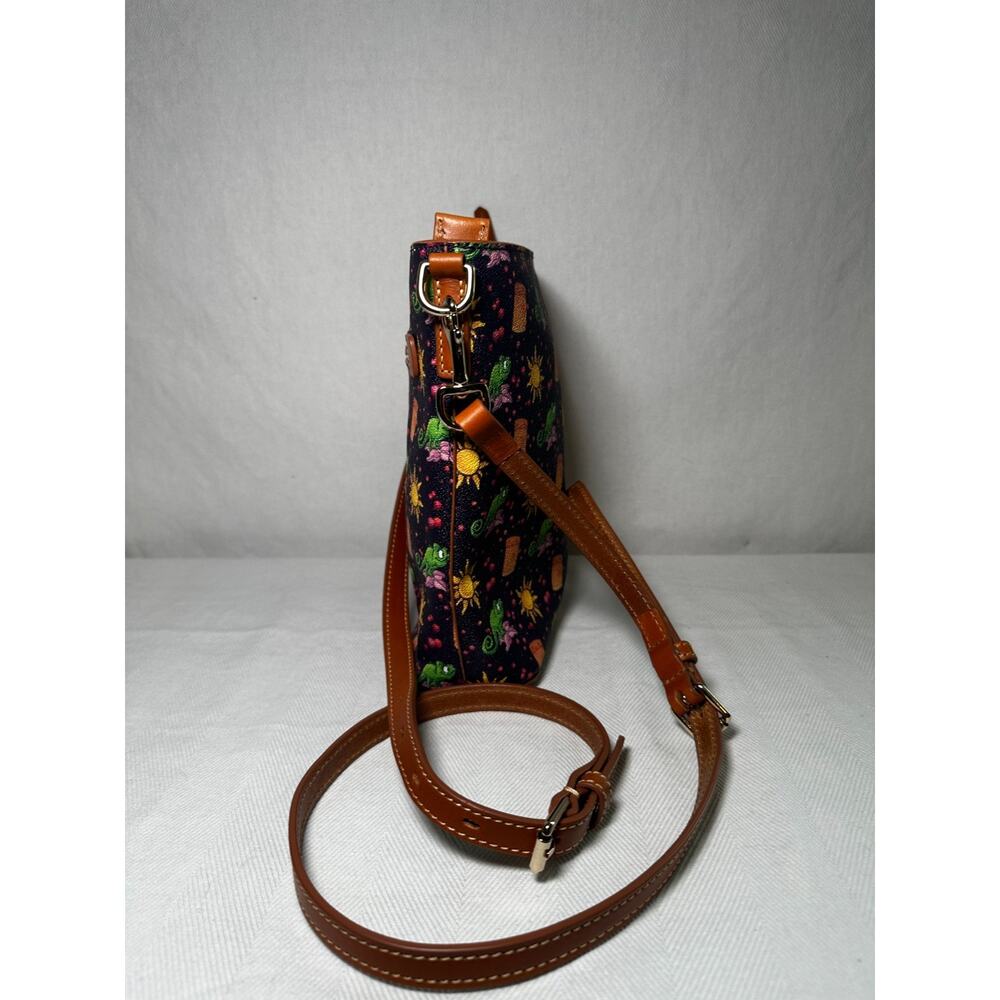 Dooney & Bourke Disney Tangled Rapunzel Pascal Purple Crossbody Purse Bag EUC - Picture 3 of 9